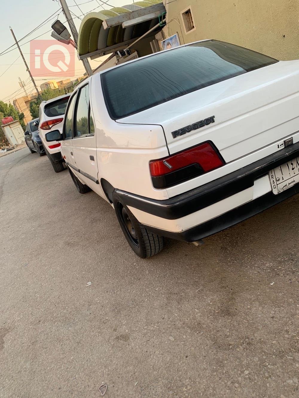 Peugeot 405